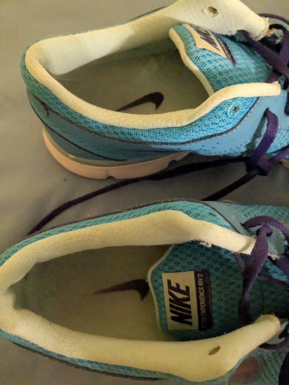 Nike - Picture 3 of 5